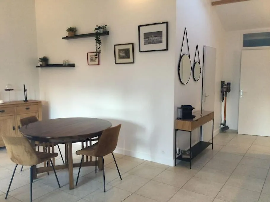 Maisonnette Pour 4 Pers Piscine De Mai A Sept 2Hrs Par Jour Dagneux