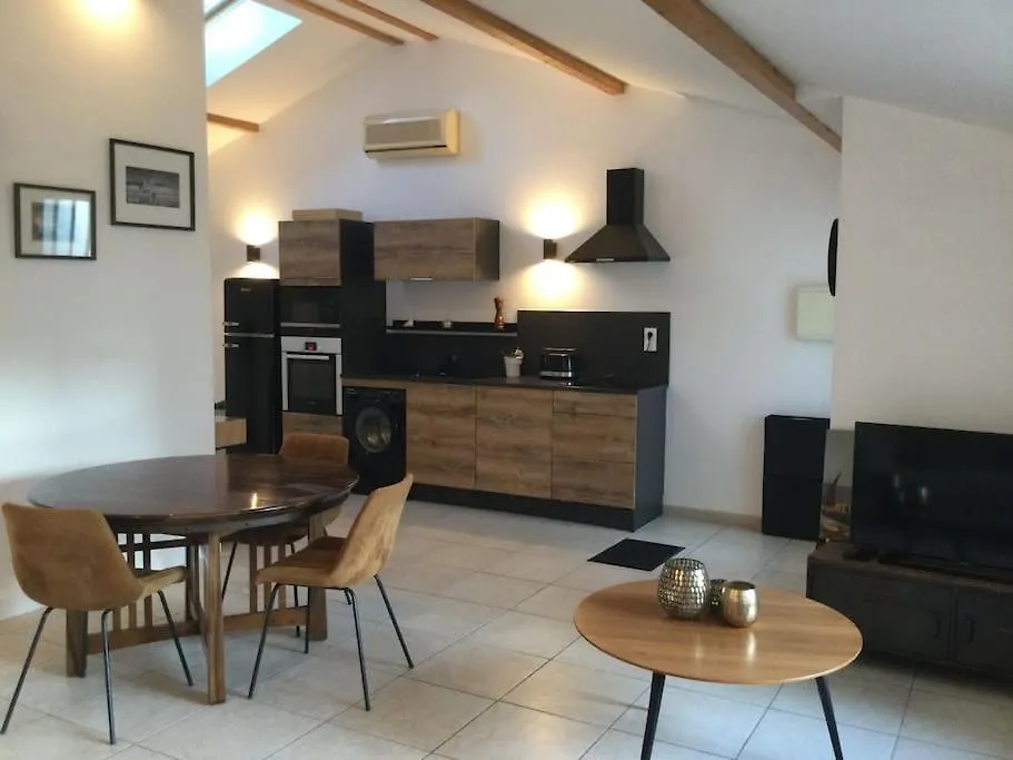 Maisonnette Pour 4 Pers Piscine De Mai A Sept 2Hrs Par Jour Dagneux