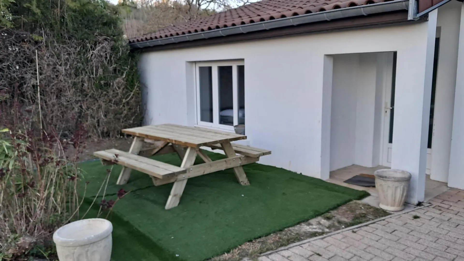 Apartment Maisonnette Pour 4 Pers Piscine De Mai A Sept 2Hrs Par Jour Dagneux